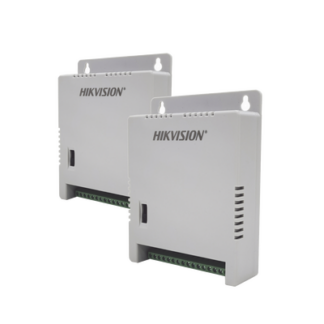 2 Fuentes de Poder Regulada (12 Vcc / 13.5 Vcc / 15 Vcc) para 16 Cámaras / 1 Amp por Salida / Voltaje de Entrada 90 - 130 VCA / Soporta 4K / Modo para Largas Distancias